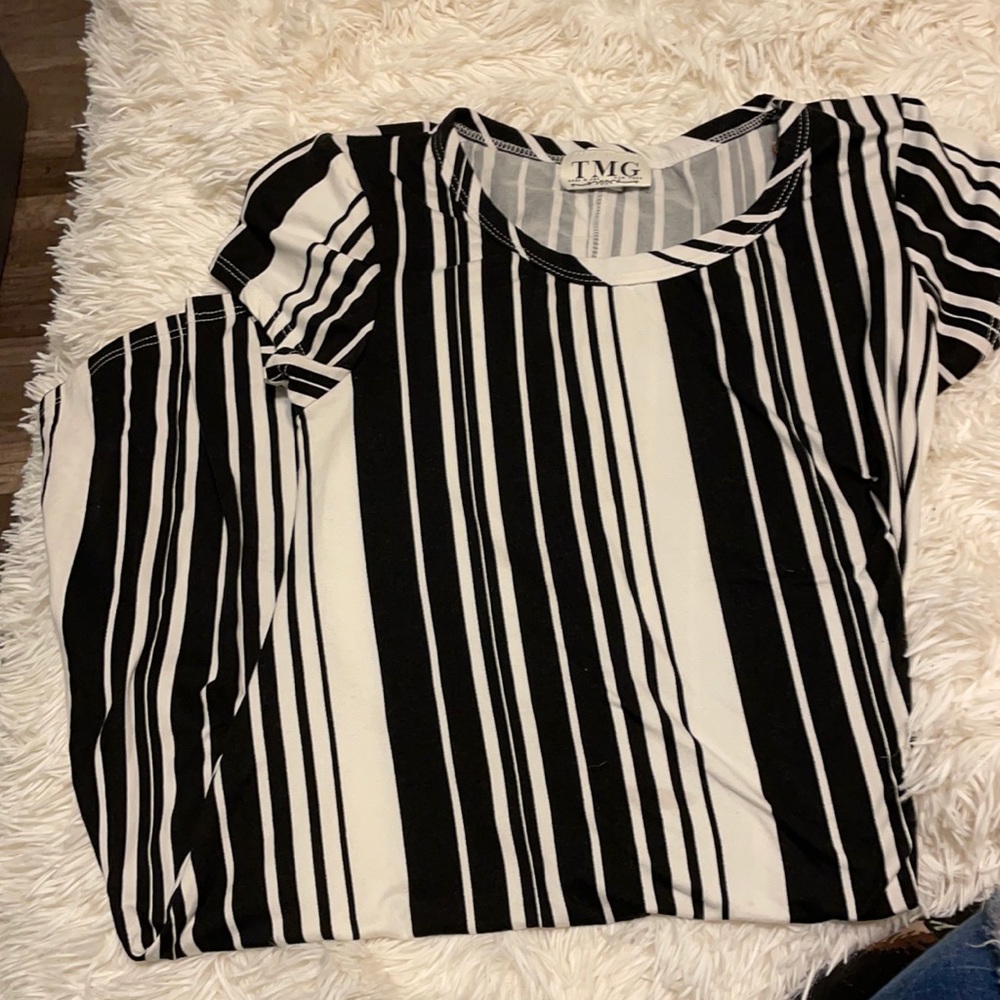 TMG size 4 black and white summer dress